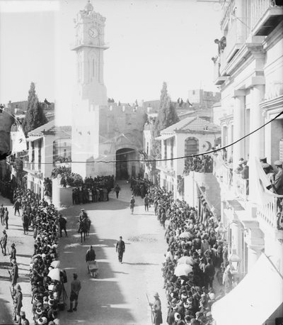 Awaiting the Entry of Field Marshall Allenby into Jerusalem by Unbekannt Unbekannt